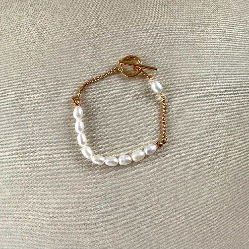 NWT!!!925 Sterling Silver, 18k gold plated, natural pearls, bracelet, gold tone